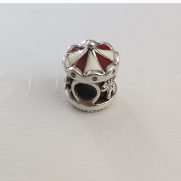 Pandora carousel charm - Picture 2 of 4